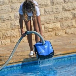 Dolphin Hybrid RS1 Swimming Pool Cleaning Robot -Camping Online Shop rs1 removing from water 85817.1429106823